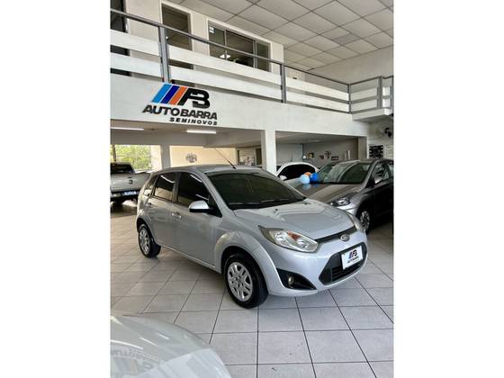 FORD FIESTA 1.6 MPI CLASS HATCH 8V FLEX 4P MANUAL FORD FIESTA 1.6 MPI CLASS HATCH 8V FLEX 4P MANUAL